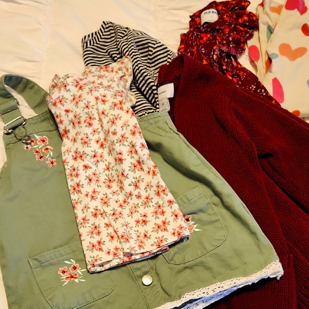 Lot Of Girls 4t-5 Clothes
